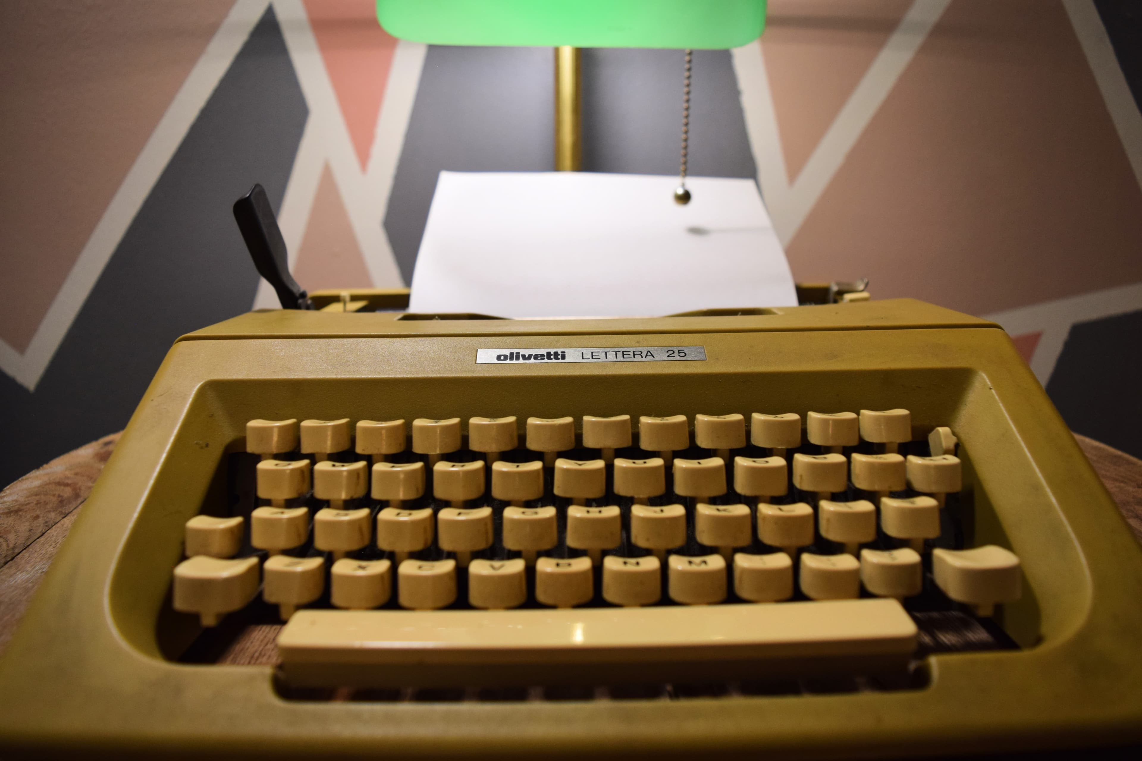 An Olivetti Lettera 25 typewriter with paper loaded
